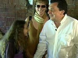 Vedat Milor... KENDİ PROGRAMINDA KIZINA İNEK HEDİYE ETTİ!..