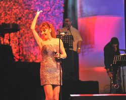 Funda Arar... HARBİYE KONSERLERİ'NİN FİNALİNİ YAPTI!