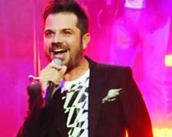 Kenan Doğulu... "AŞKA" TÜRLÜ BİR KONSER!