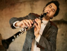 Serkan Çağrı... ANTİK TAPINAKTA KLARNETİNİ ÜFLEYECEK!