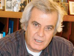 Tarık Akan... "KARDEŞİM BEYİN ÖZÜRLÜ!"