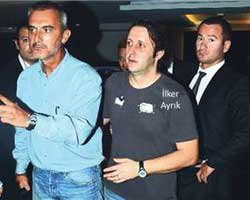 İlker Ayrık... EĞLENMEYE GİTTİ AMA!