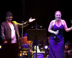 Zuhal Olcay-Halil Sezai... AYNI SAHNEDE!