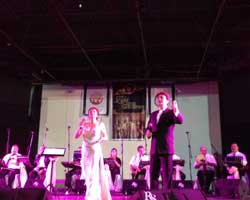 SANAT GÜNEŞİ ZEKİ MÜREN ŞARKILARIYLA ANILDI!