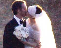 Anne Hathaway... CALİFORNİA'DA EVLENDİ!