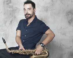 Oğuzhan Uğur...  "ÇOK ŞÜKÜR" SEVENLERİYLE KAVUŞTU!