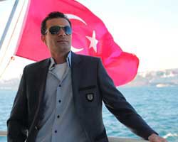 Ramin Farhangniya... ŞARKILARINI OTİSTİK  ÇOCUKLAR İÇİN SÖYLEYECEK!