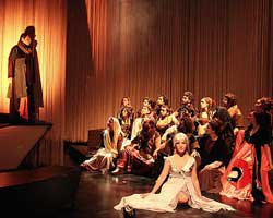 İSTANBUL DEVLET TİYATROSU SEZONU AÇIYOR!