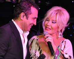 Emel Sayın-Ferhat Göçer... GÜNAY SEZONU SÜRPRİZ DÜETLE AÇTI!..