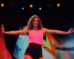 BİDOLU FEST'İN YILDIZI ATİYE!