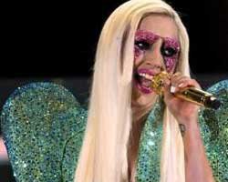 Lady Gaga... ŞİMDİ DE BİTKİ OLDU!
