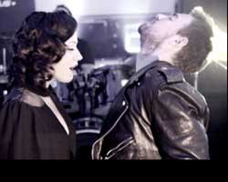 Murat Dalkılıç... VOKALİSTİNİ KLİBİNDE OYNATTI!