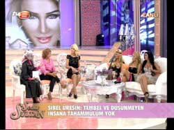 Cicişlerden Sibel Üresin'e... "SİZİN YAPTIĞINIZ DA P.ZEVENKLİK"