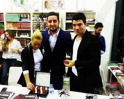 Burak Ballı...  TÜYAP KİTAP FUARINDA YOĞUN İLGİ !
