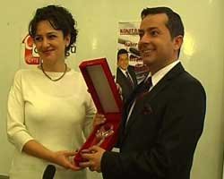 İrfan Değirmenci... TÜRKÇE'Yİ EN İYİ KONUŞAN SUNUCU!