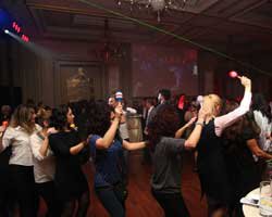 GELENEKSEL KÜBA RİTMLERİ VE MOJİTO GECESİ'NDE ÜNLÜLER ŞOV YAPTI!