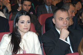 Özgü Namal-Oktay Kaynarca...AYRILDILAR MI?