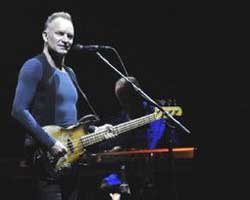 Sting... İSTANBUL'DA DOYUMSUZ KONSER!