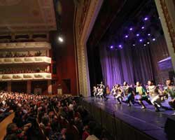 TROYA RUSYA'DA 12.000 KM YOL KAT EDİP, 10 ŞEHİR GEZİYOR !