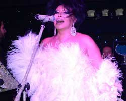 Bülent Ersoy... RAHMETLİ GAZİNOCULAR KRALI'NI MEZARDAN ÇAĞIRDI!