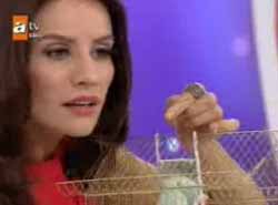 'Esra Erol'da Evlen Benimle'... ERKAN'IN MUHABBET KUŞU 'ESRA' DERSE!