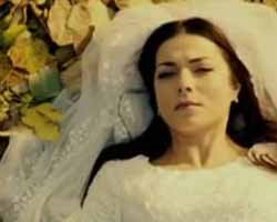 Burcu Kara... YENİ YIL MÜJDESİ!