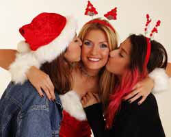 Tuğna Altıntop... NOEL ANNE VE KIZLARI!