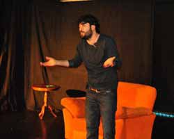 Hakan Ekin... TRAJİKOMİK KADIN-ERKEK İLİŞKİLERİ!