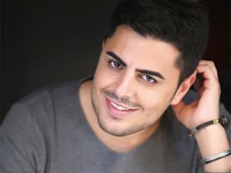 Ufuk Çakır?  YENİ ALBÜMÜNDE "GÜLÜMSE"YECEK!