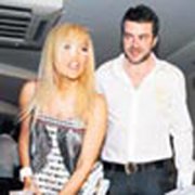 Demet Akalın... DOĞUM GÜNÜ SÜRPRİZİ