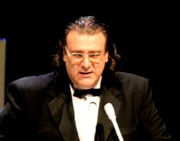 Nurcan Sabur? HEPİMİZ BİRER "MAGAZİNKOLİK" İZ !...