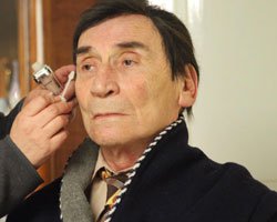 Tuncel Kurtiz...40 YIL GENÇLEŞTİ !