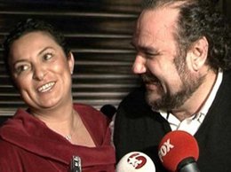 Hakan Aysev... 4 YILLIK EVLİLİK TEK CELSEDE BİTTİ!..