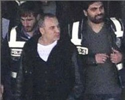 Cenk Eren'in twitter hesabı sahte değilse... YALANCININ MUMU YATSIYA KADAR BİLE YANMADI!