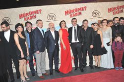 'Hükümet Kadın'... GALADA ŞIKLIK YARIŞI!