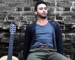 Emre Kaya... MÜZİK DÜNYASINA İDDİALI GİRDİ!