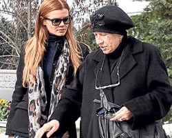 Defne Joy Foster'ın mezarı başına yalnızca annesi gitti... AĞLARSA ANAM AĞLAR!..