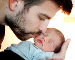 Gerard-Milan  Pique... BABA OĞUL POZ VERDİLER!