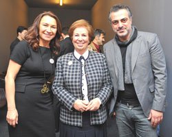 'Hükümet Kadın'... GALA SERİSİ İZMİR'LE DEVAM ETTİ!