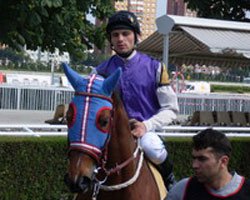 Erhan Yavuz... ŞAMPİYON JOKEY SURVİVOR'DA!