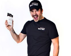 Tolga Karel... SEVGİLİLER GÜNÜ'NDE KONDOM DAĞITACAK