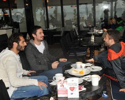 FLORYA'DA MORAL YEMEĞİ!