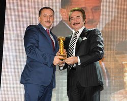 ENGELLİLER AKADEMİSİ'NE EN BABA ÖDÜL!