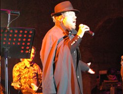 Atilla Atasoy... AYA İRİNİ'DE MUHTEŞEM KONSER!