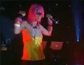 Hande Yener...RÜKÜŞLÜĞÜN ZİRVESİNDE!..