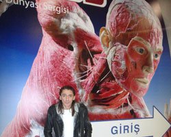 BEHZAT Ç'NİN `AKBABA'SI SERGİDE!