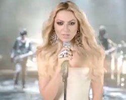 Hadise... KLİP VE SİNGLE AYNI GÜN SEVENLERİYLE BULUŞTU!