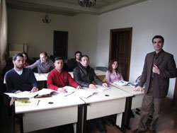 Ramin Farhangniya... İRAN'LI TENOR, MÜZİK HAYATINI TÜRKİYE'DE SÜRDÜRÜYOR!