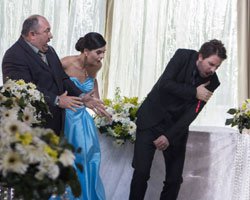 'Bir Aşk Hikayesi'... 26 MART SALI AKŞAMI FOX TV'DE BAŞLIYOR!