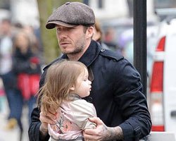 David Beckham... KIZIYLA LONDRA GEZİSİ!